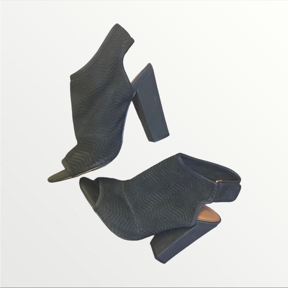 ALDO | Women's Black 7.5 Block Heels With Velcro Strap - Picture 7 of 7